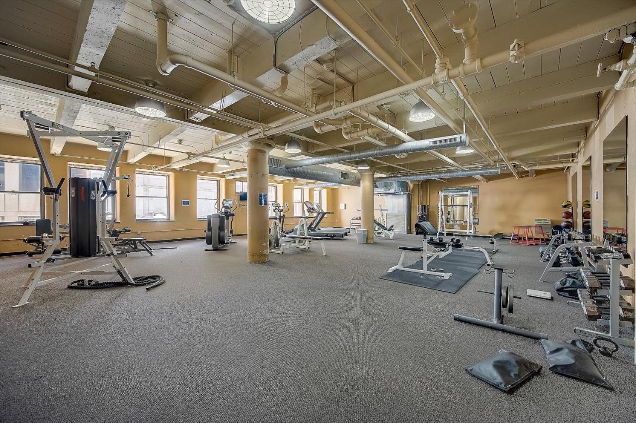 Frontdesk I Sycamore Place Apts Downtown سينسيناتي المظهر الخارجي الصورة